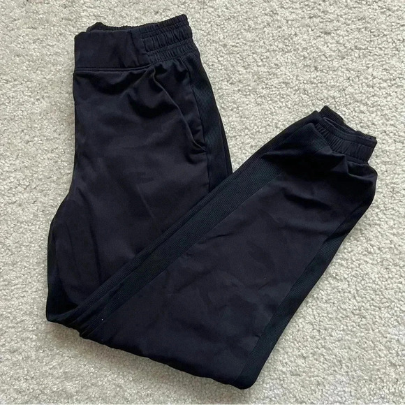 ATHLETA Brooklyn Lined Camo Jogger Pant Black Size 0 #985549 $99 Active Outdoor - Picture 2 of 16